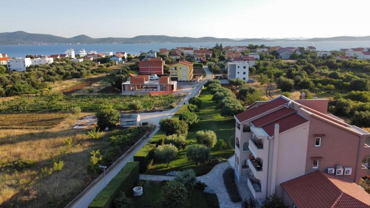 Luxury Apartments Garden Sukošan Eksteriør bilde